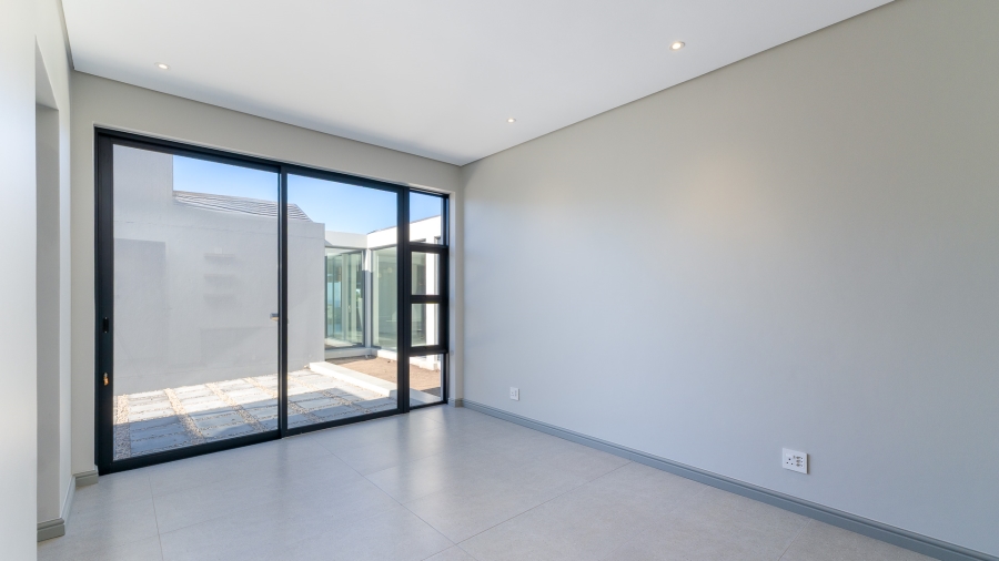 4 Bedroom Property for Sale in Oubaai Western Cape